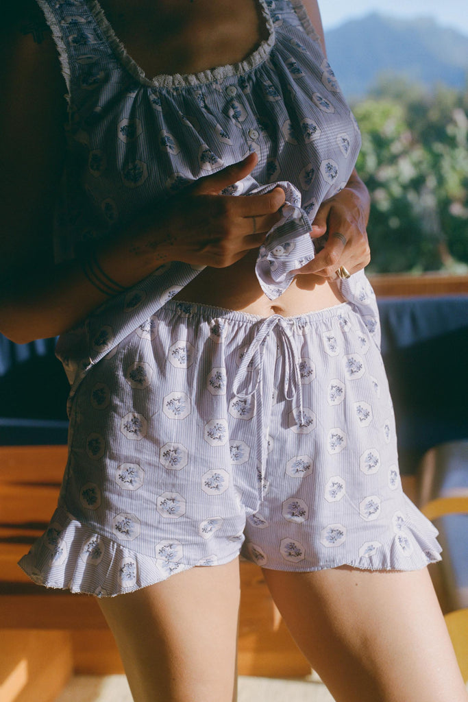The Nida Short | Cameo Bouquet