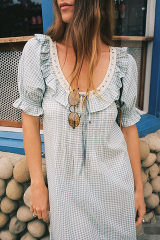 wrapping paper dress Birthday Dress! Wrapping paper dress time! This