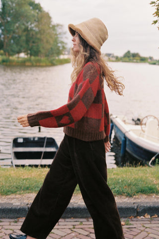 The Honey Sweater | Fireplace Red Hearts