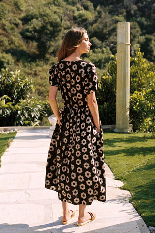 The Dawn Dress Petites | Noir Daisy