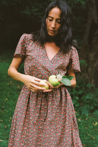 The Dawn Dress Petites | Evergreen Apple Harvest