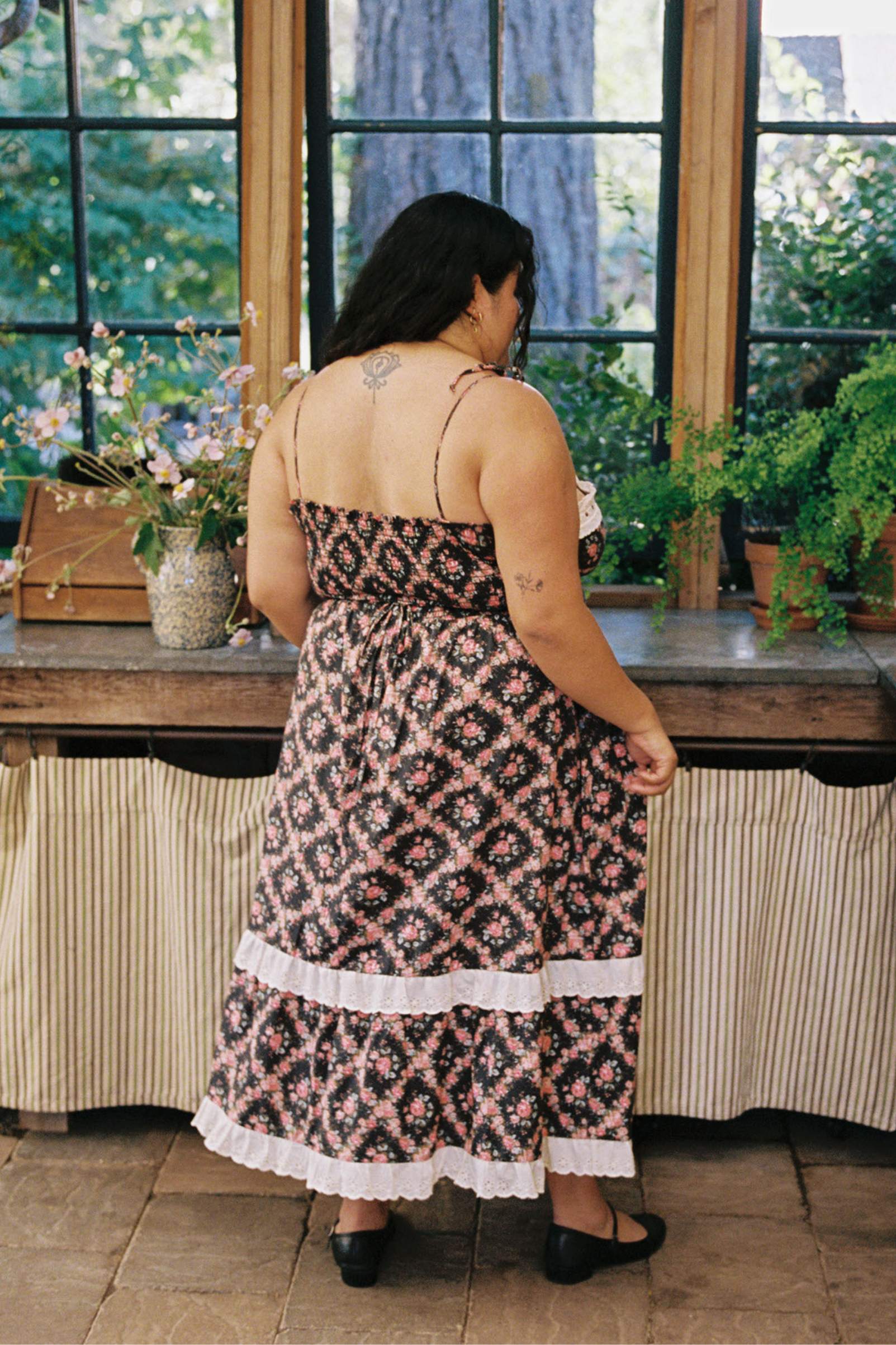 極美品✨AMERI VINTAGE TIE SHIRT DRESS 花柄 The Emma Dress Extended | Night Rose Lattice – Christy Dawn