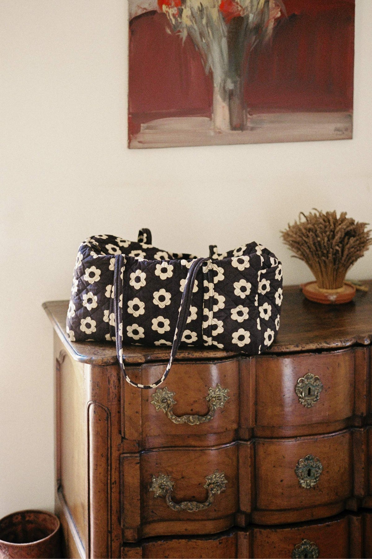 Maria Quilted Duffel | Noir Daisy – Christy Dawn