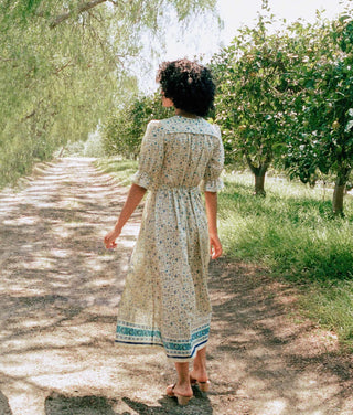 The Della Dress | Larkspur Ditsy Field Silk-Cotton